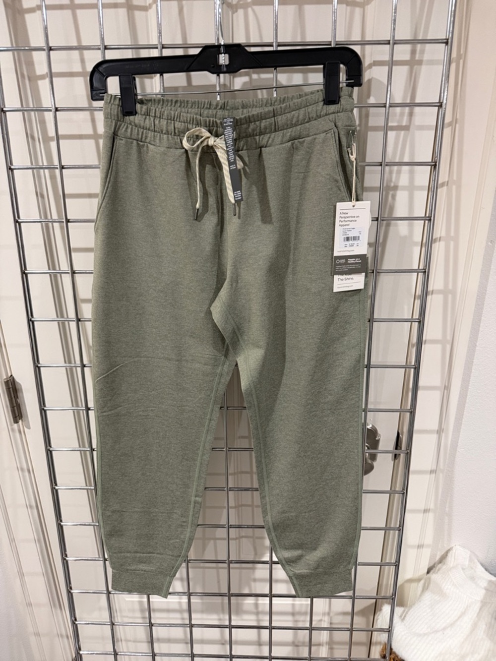 Vuori Olive Green Drawstring Jogger Sweatpants
